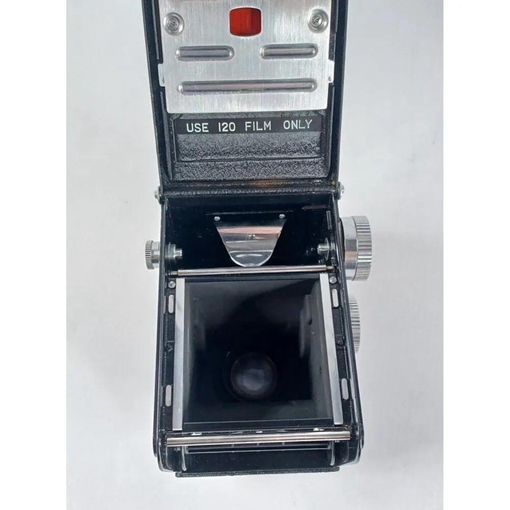 Yashica-A Twin Lens Reflex Medium Format Film Camera w/80mm f3.5 Lens-Nice